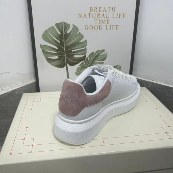 💕Alexander McQueen sneakers for women - Picture 5 of 5